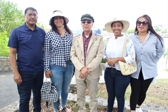 1. José María Reyes, Yenny Polanco Lovera, Manuel Jiménez, Milka Hernández y Sarah Hernández.