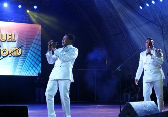 raymond-y-miguel-en-Puerto-Plata-770x540