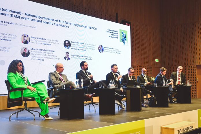 Foto-1-Participantes-en-Foro-Global-de-la-Etica-de-la-IA-2024-scaled